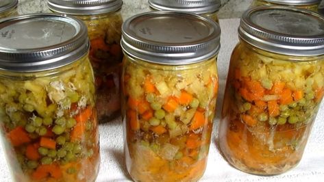 Chicken Soup To Can, Canned Chicken Soup Recipes Easy, Canned Chicken Soup Recipes, Canning Chicken Recipes, Chicken Soup For Canning, Canning Chicken Noodle Soup, Canning Chicken Soup, Canned Chicken Soup, Layered Chicken Soup Canning