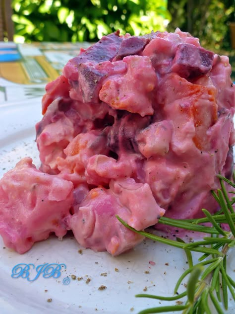 Panamanian Fair salad (Ensalada de Feria) : Bluejellybeans Blog Panamanian Recipes, German Salads, Panama Recipe, Panama Food, Panamanian Food, Sweet Potato Curry, Southern Fried Chicken, Raw Meat, American Dishes