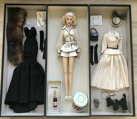 Lana Turner, Barbie Fashionista Dolls, Barbie Dress Fashion, Doll Clothes Barbie, Barbie Style, Barbie Fashionista, Beautiful Barbie Dolls, Barbie Dream, Vintage Barbie Dolls