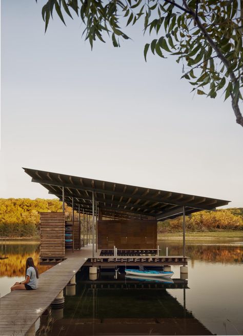 Lake Flato, Concrete Buildings, Contemporary Building, Areas Verdes, Architecture Books, American Architecture, Chinese Architecture, Architectural Inspiration, Architecture Firm