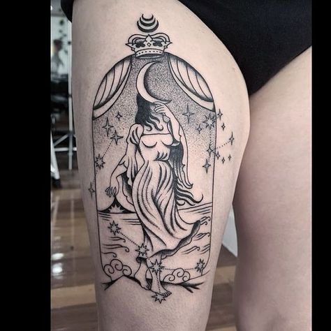 Selene Moon Goddess Tattoo, Achelois Goddess Tattoo, Musa Tattoo, Arm Pit Tattoo Women, Moon Knee Tattoo, Harvest Moon Tattoo, The Moon Tattoo, Moon Woman Tattoo, Chalice Tattoo