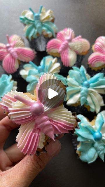 Butterfly Shaped Cupcakes, Easy Butterfly Cupcakes, Fairy Cupcakes For Girls Birthday, Butterfly Baby Shower Cupcakes, 4 Year Birthday Cake, Butterfly Cupcakes Ideas, Cakes Butterfly, Butterfly Cupcake Cake, Shaped Cupcakes