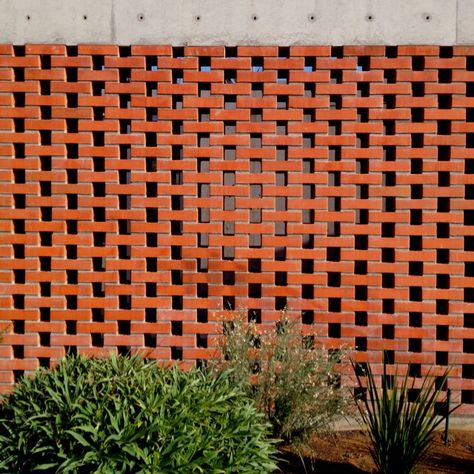 Brick Breeze Wall, Brick Screen Wall, Decorative Brick Wall Outdoor, Brick Planter Wall, Brick Jaali Design, Brick Parapet Design, Garden Wall Brick, Perforated Brick Wall, Living Room Brick Wall