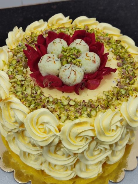 Rasmalai Cake Decoration Ideas, Ras Malai Cake Designs, Rasmalai Cake Designs, Rabdi Cake, Ras Malai Cake, Rasmalai Cake Recipe, Malai Cake, Rasmalai Cake, Ras Malai