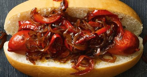 Capsicum and onion make the sweetest relish to top your Kransky hot dog rolls. Kransky Recipes, Hot Dog Onions Recipe, Capsicum Relish, Hot Dog Rolls, Dude Food, Chicken Tray Bake, Hot Dog Recipes, Videos Cooking, Burgers Sandwiches