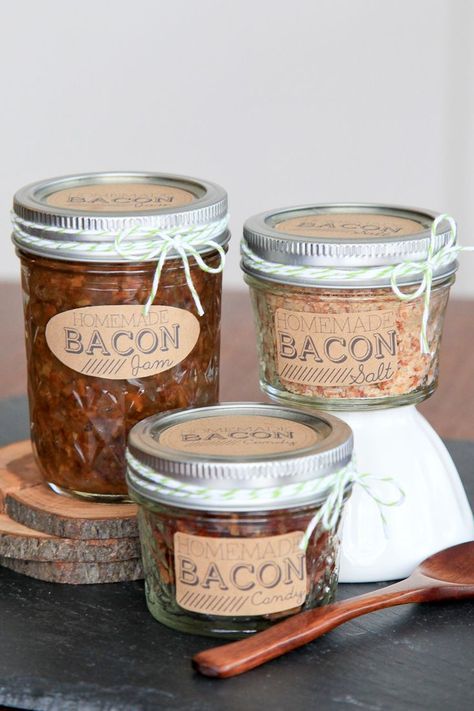 DIY Bacon gifts: bacon jam, bacon salt, and bacon candy - Snixy Kitchen Diy Bacon, Bacon Candy, Bacon Gifts, Bacon Salt, Diy Food Gifts, Best Edibles, Homemade Food Gifts, Bacon Jam, Candied Bacon