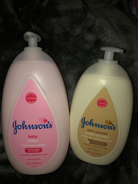 Lotion Aesthetic, Female Products, Johnsons Baby, Perfume Hacks, Checker Background, Hygiene Tips, Beautiful Skin Care, Quick Natural Hair Styles, Hygiene Care