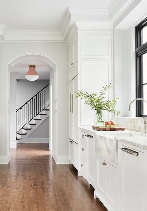 The Urban Electric Company's Lundy Flushmount shown in Benjamin Moore #031 Georgia Peach paint selection finish with hewn brass accents. Interiors by Amie Corley. #flushmount #lighting #lightfixture #urbanelectric #americanmade #lights #homedecorideas #homedecorinspiration #homedecor #interiordesign #interiordesignideas #interiordesigninspiration #interiorlights White Contemporary Kitchen, Contemporary Kitchen Cabinets, Urban Electric, House Makeover, Electric Company, Makeover Ideas, House Remodel, Vacation Homes, Charleston Sc