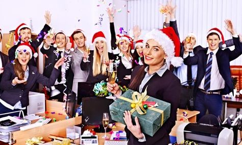 How to Throw a Corporate Holiday Party That Will Actually Impress Your Boss - https://intheevent.com/throw-corporate-holiday-party-actually-impress-boss/ Office Xmas Party, Christmas Classroom Treats, Easy Homemade Christmas Gifts, Corporate Christmas Parties, Corporate Holiday Party, Black Jeans Outfit Ideas, Work Christmas Party, Dresses For Women Over 50, Best Christmas Lights