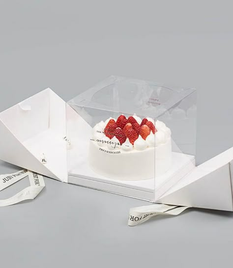 This is luxury cake box with window, which is very great to show the goods, and can be custom made with the size and artwork. Clear Cake Boxes, Creative Cake Packaging, Bakery Boxes Packaging, Cake Box Design, Cake Packaging Design, Cake Box Packaging, Dessert Packaging Design, Cake Box Cake, Cake Boxes Packaging