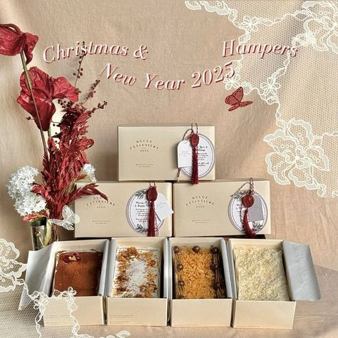 CHRISTMAS & NEW YEARS HAMPERS🎄🎊 Send the perfect gift for your friends & families in this joyous holiday season! 🎁 _________________________________ Dulce's Custom Cake Choose your flavor: 1. Mocca Nougat 2. Pandan Cheese 3. Carrot Cake 4. Black Forest Customize your writing (max 5 words) e.g. Merry Christmas/ Happy New Year & Happy Holidays/ etc. _____________________________ Price includes Christmas greeting card, wax seal, hangtag, thermal & spunbond bag Delivery with Gojek or GrabExpre... Hampers Cake, New Year Happy, Christmas Hamper, Merry Christmas Happy New Year, Christmas Happy New Year, Christmas Greeting Card, Custom Cake, Christmas Happy, Christmas Greeting