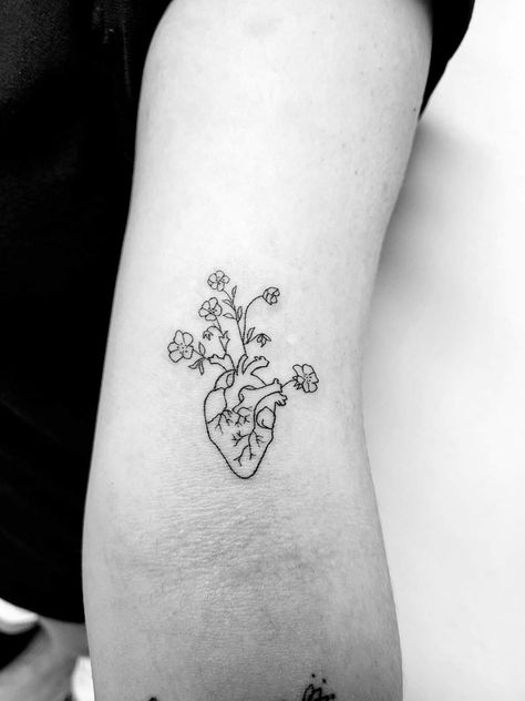 Sapphic Tattoo Minimalist, Labrys Tattoo, Queer Tattoos For Women, Lesbian Tattoo Ideas Design, Wlw Tattoos, Lesbian Tattoo, Lgbt Tattoo, Masc Lesbian, Tattoo Concepts