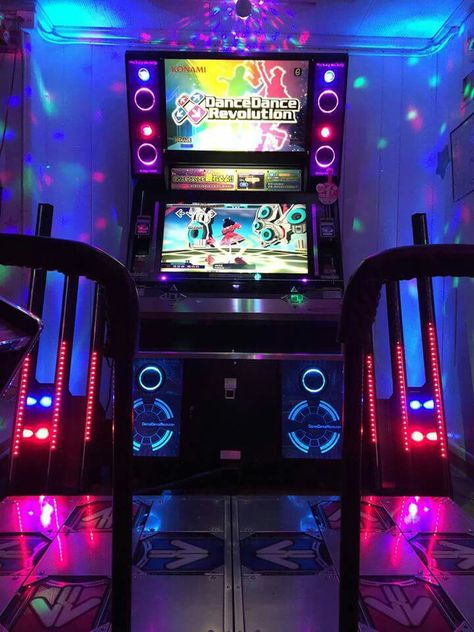 Arcade Room, Dance Dance Revolution, Kissing Booth, Arcade Machine, Neon Aesthetic, Rhythm Games, Arcade Games, Small Groups, Game Room