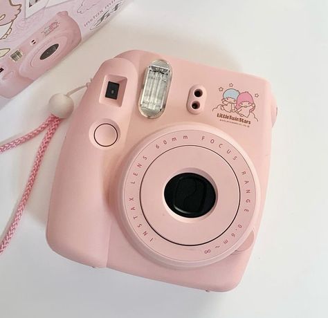 Pink Polaroid Camera, Pink Bg, Pink Camera, Instax Camera, Whatsapp Wallpaper Cute, Cute Camera, Soft Pink Theme, Instant Film Camera, Baby Pink Aesthetic