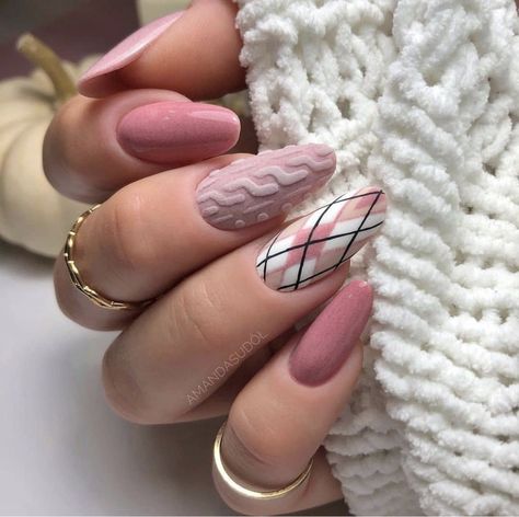 Plaid Nails, Sweater Nails, Fall Acrylic Nails, Gel Nail Colors, Best Nail Art Designs, Nails 2023, Xmas Nails, Hot Nails, Nail Art Ideas