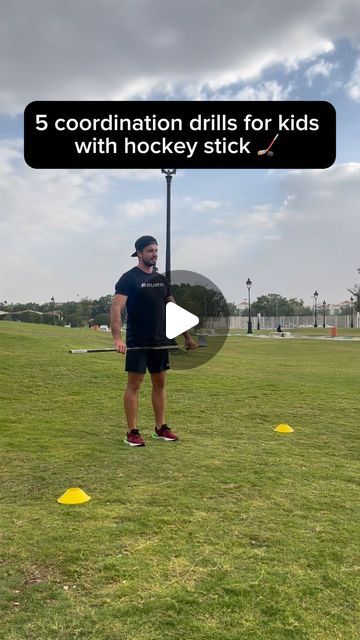 David Ciboch on Instagram: "Coordination is super important for kids, especially in hockey. These drills help them get better on the ice! Let’s keep it fun and be the best! 🏒🥅 Perform each exercise for 30 seconds, then take a 20-second break, and repeat that at least four to six times 🏋️‍♀️ #hockey #hockeylife #bauer #kids #hockeykids" Hockey Drills For Kids, Hockey Workouts, Hockey Drills, Hockey Kids, Hockey Training, Hockey Life, Hockey Players, Ice Hockey, 30 Seconds