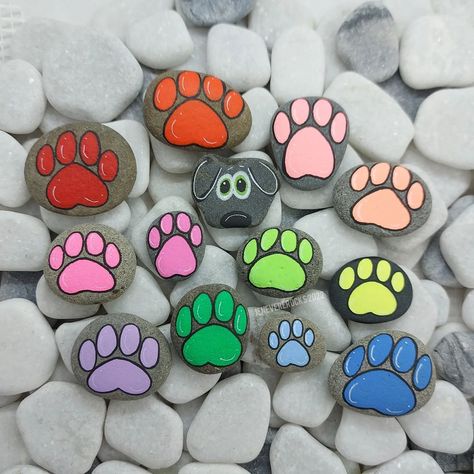 Dog Rocks Painting, Neon Rock Painting, Pet Rocks Ideas, Dog Painted Rocks Ideas, Dog Painted Rocks, Animal Rock Painting Ideas, Dog Rock Painting, Sensory Park, Pet Rocks Craft