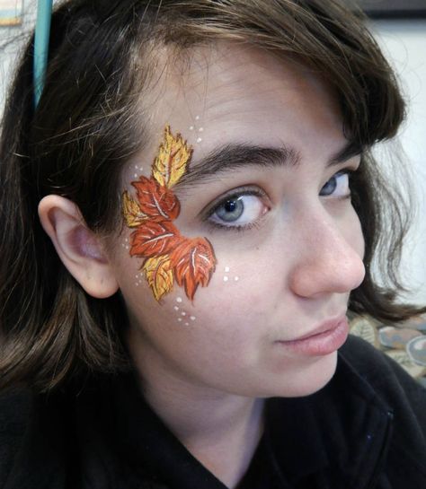 Fall Themed Face Paint, Simple Fall Face Painting For Kids, Fall Face Painting Ideas Simple, Fall Leaves Face Paint, Face Painting Fall Festival, Harvest Face Painting Ideas, Autumn Face Painting, Fall Facepainting Ideas, Autumn Face Paint