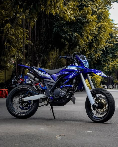 Dream Motorcycle, Motor Trail, Yamaha Wr, Serie Bmw, Enduro Motocross, Motocross Love, Cool Dirt Bikes, Yamaha Motorcycle, Photo To Cartoon