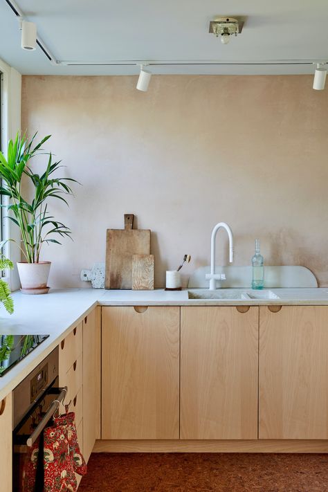 Photo 7 of 15 in 15 Modern Kitchen Floor Ideas from An Architect Scrapes Away Decades of Paint to Polish Up a Brutalist Gem - Dwell Kitchen Floors And Cabinets, Terracotta Floor Kitchen, Brutalist Kitchen, House With View, Modern Kitchen Floor, Modern Kitchen Flooring, Brutalist House, Kitchen Floor Ideas, Cork Floor