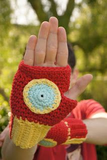 crocheted iron man gloves...so wish i could croche i would love to make thiese for my son Crochet Marvel Patterns Free, Marvel Crochet Patterns Free, Marvel Crochet, Superhero Pattern, The Mitten, Gloves Pattern, Crochet Gloves, Fingerless Mittens, 60 Minutes