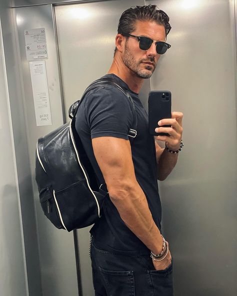 • MARCO BOSCOLO NALE • (@marcoboscolonale) • Instagram photos and videos Taper Fade Short Hair, Milan Travel, Travel Train, Hey Handsome, Stylish Men Casual, Workout Chart, Cool Outfits For Men, Beard No Mustache, Next Stop