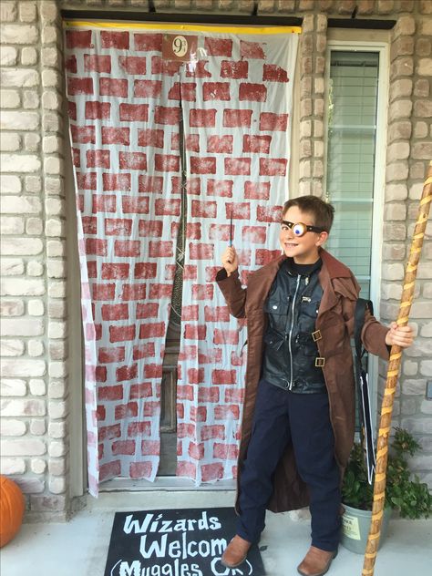 Mad Eye Moody Costume Mad Eye Moody Costume Diy, Professor Dumbledore Costume, Professor Trelawney Costume Diy, Mad Eye Moody Costume, Wizard Costume Male Diy, Delores Umbridge Costume Diy, Mad Eye Moody, School Costume, Book Day Costumes