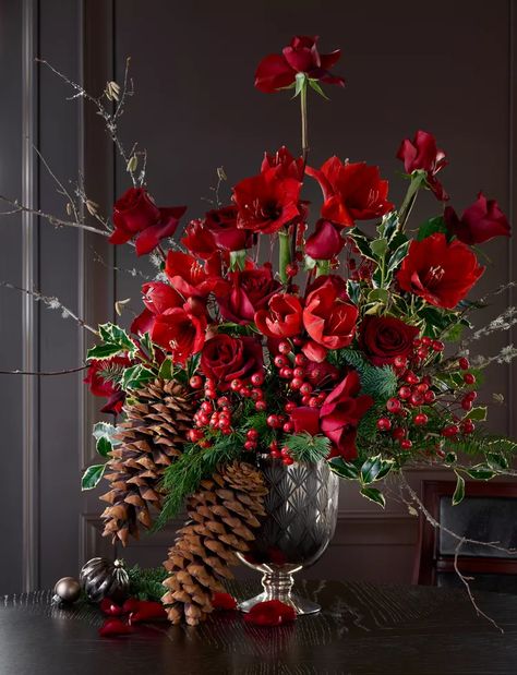 44 Christmas Centerpieces For Your Holiday Table Red Winter Flowers, Holiday Floral Arrangements Christmas, Tall Christmas Centerpieces, Xmas Bouquets, Christmas Floral Centerpieces, Xmas Arrangements, Tablescape Holiday, Christmas Centrepiece Ideas, Lobby Flowers