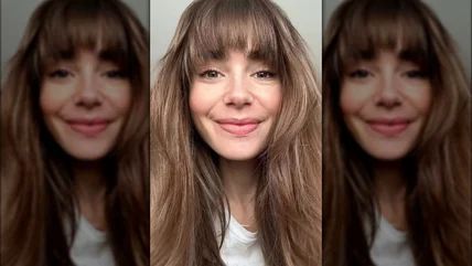 Bottleneck Bangs 2023, Bottleneck Bangs Medium Hair Round Face, Long Hair Bottleneck Bangs, Style Bottleneck Bangs, Lob With Bottleneck Bangs, Bottleneck Bangs Vs Curtain Bangs, Bottleneck Bangs Round Face, Bottle Neck Bangs Long Hair, Bottleneck Bangs Diy