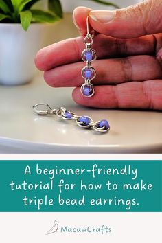 This beginner-friendly jewellery making tutorial guides you through a stunning chainmail earrings pattern adorned with seed beads. Create beautiful, handmade earrings that make an ideal DIY gift for her or a stylish addition to your own collection. Chainmail Earrings Tutorial, Diy Earings Ideas With Beads, Beaded Jewelry Patterns Tutorials, Jewelry Making Tutorials Step By Step, Easy Earrings Diy, Beaded Jewelry Tutorials Step By Step, Seed Bead Earrings Tutorial, Diy Drop Earrings, Beaded Earring Patterns