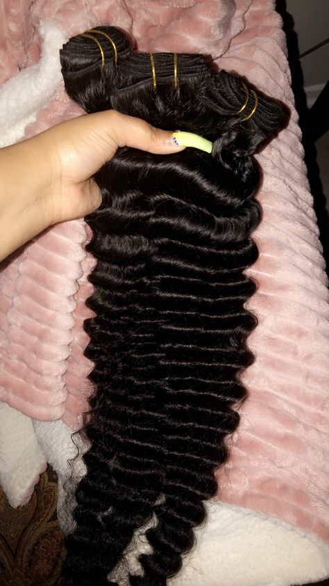 Hair Care Business, Braidless Crochet, 4a Natural Hair, Hair Lookbook, Hair Content, Curly Bundles, Brazilian Deep Wave, Sleek Ponytail Hairstyles, Hair Company