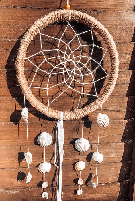 Shell Decorations, Handmade Dreamcatcher, Dream Catcher Diy, Baby Room Design, Diy Crafts Hacks, Seashell Crafts, Diy Creative Crafts, Crafts Hacks, Shell Art