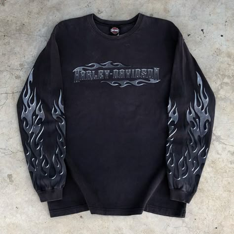 Vintage Harley Davidson Chrome Flame Long sleeve shirt via @chopper_shirt_style Harley Davidson Long Sleeve, Vintage Harley Davidson Shirt, Clothing Finds, Harley Davidson Clothing, Vegas Style, Harley Davidson Tee, Street Style Outfits Men, Harley Davidson Shirt, Vintage Harley Davidson