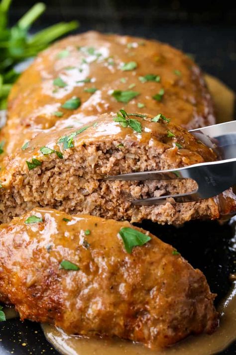 Meatloaf Without Tomatoes, Brown Gravy Meatloaf, Brown Gravy Recipe Easy, Meatloaf With Gravy, Easy Brown Gravy, Basic Meatloaf, Homemade Brown Gravy, Perfect Meatloaf, Brown Gravy Recipe