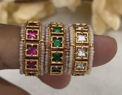 South Indian Rings Designs, Jadtar Ring, Vintage Indian Jewelry, Temple Jewellery Earrings, Diamond Jewelry Set, Antique Gold Jewelry Indian, Fancy Jewelry Necklace, Modern Gold Jewelry, Pretty Jewelry Necklaces