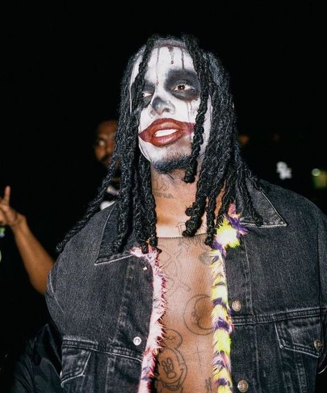 Playboi Carti Outfits, Vamp Makeup, جوني ديب, Joker Makeup, Joker Poster, Rap Aesthetic, Clown Makeup, Halloween Make Up, Halloween Make