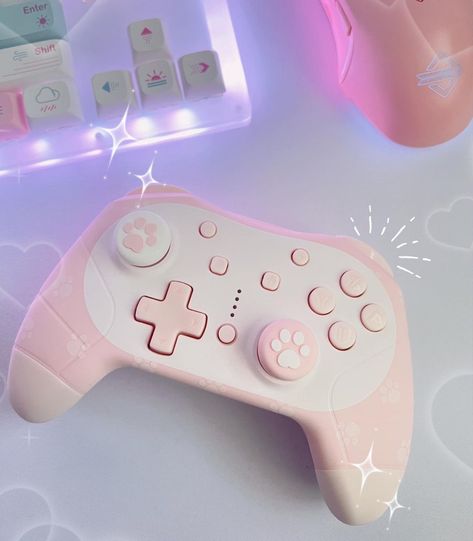 ･ﾟLulu ･ﾟ on Instagram: “Happy Wednesday🤍 Hope you’re all doing well and having a good week so far! Todays post is a closer look at the lovely controller from…” Aesthetic Controller, Kawaii Controller, Cute Controller, Gamer Fanart, Pink Controller, Fanart Aesthetic, Gamer Aesthetic, Video Game Room Design, Makeover Bedroom