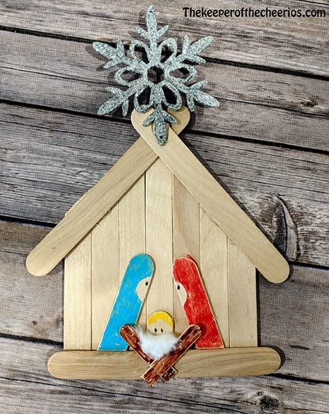 Craft Stick Nativity Scene and Manger #christmas #nativity #manger #kidscrafts Scene Crafts, Nativity Scene Crafts, Popsicle Stick Christmas Crafts, Christmas Clothespins, Christmas Manger, Popsicle Crafts, Nativity Crafts, Church Crafts, Stick Crafts