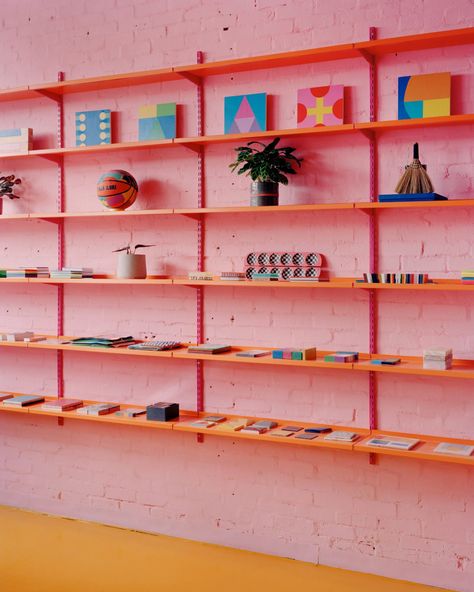 Colored Wall Shelves, Colourful Shop Interior, Sandshult Ikea Hack, Colourful Office Space, Small Retail Shop Design, Colourful Shelves, Wall Shelving Ideas, Colorful Shelves, Color Shelves