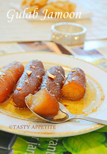 Vegetarian Deserts, Easy Diwali Sweets, Afghani Food, Sweets Indian, Diwali Sweets Recipe, Gulab Jamun Recipe, Jamun Recipe, Sweet Bites, Diwali Sweets