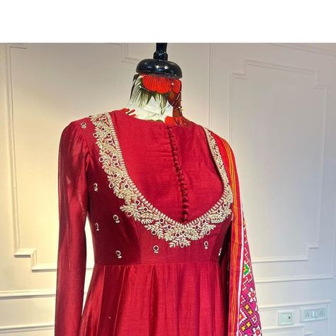 Anarkali Dress For Wedding, Chudidhar Designs, Embroidery Anarkali, Brocade Suits, Zardosi Work, Designer Outfit, Anarkali Dress Pattern, Wedding Blouse Designs, Kurta Designs Women