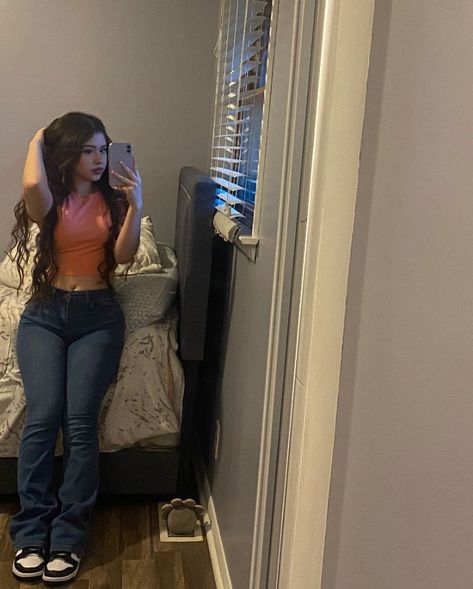 Chanclas Outfit, Outfit Check Poses, Sparkly Chanclas, Latina Outfits, Latina Fashion Outfits, Fitness Wear Outfits, Latina Fashion, Outfit Inspo Casual, Outfit Check