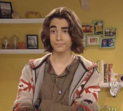 Tyler with "that stupid look" on his face Tyler From Dog With A Blog, Dog With A Blog Tyler, Tyler Dog With A Blog, Blake Michael, Lemonade Mouth, Dog With A Blog, Tyler James, Surfer Hair, Potato Chips