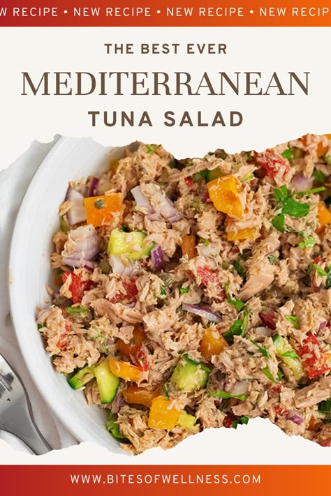 Mediterranean tuna salad is a quick and healthy option for lunch or dinner. It's easy to make in just 5 minutes and is dairy-free, gluten-free, and Whole30 compliant. Plus, it's mayo-free! Enjoy it as a salad, lettuce wrap, on toast, with crackers, or with sliced veggies. Tuna Salad No Mayo, Healthy Tuna Recipes, Mediterranean Tuna, Mediterranean Tuna Salad, Mediterranean Recipes Healthy, Mediterranean Diet Recipes Dinners, Healthy Tuna, Mediterranean Diet Meal Plan, Resep Salad