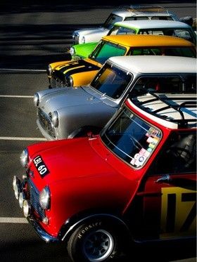 I Love It When Mini's Come Together... Mini Cooper Accessories, Mini Morris, Austin Seven, Mini Cooper Classic, Iconic Cars, Mini Copper, Mini Stuff, Mini Coopers, Austin Mini