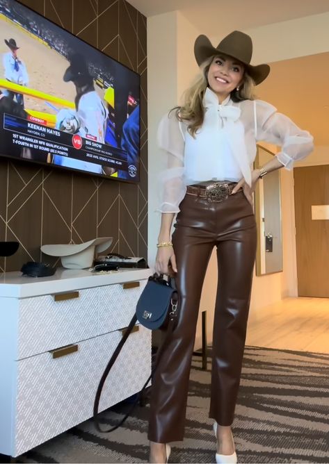 Leather Pants Outfit Western, Nfr 2024 Outfits, Boots Attire, Brown Leather Pants Outfit, Western Formal, Western Ideas, Cowgirl Vibes, Buckle Bunny, Outfit Western