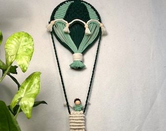 Balloon Wall Decor, Personalized Macrame, Macrame Doll, Simpul Makrame, Wall Art Tutorial, Unique Macrame, Macrame Home, Macrame Home Decor, Macrame Owl