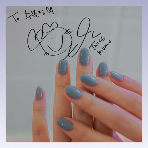 #momo#twice Nail Inspo Nail Art, Idol Nails, Momo Hirai, Twice Momo, Momo Twice, Y2k Nails, Hirai Momo, Nails Inspiration, Nail Inspo