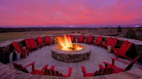 Brasada Ranch Rustic Outdoor Patio Ideas, Rustic Outdoor Patio, Sunken Seating, River Decor, Snowcapped Mountains, Brasada Ranch, Conversation Pit, Outdoor Fire Pits, Deck Fire Pit