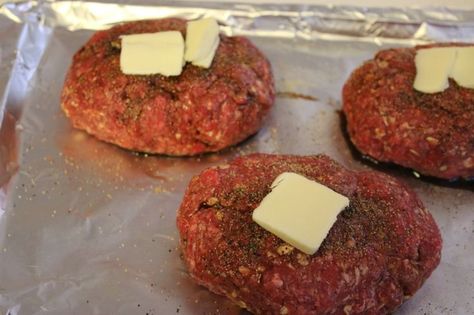 Hamburger Steak In Oven, Baked Hamburgers, Hamburger Steak Recipes, Hamburger Steaks, Hamburger Dishes, Hamburger Steak, Blackstone Griddle, Beef Steak, Weeknight Dinners